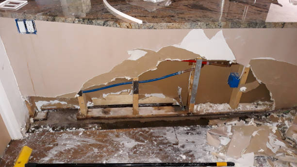 Best Water damage restoration experts  in Lynn, MA